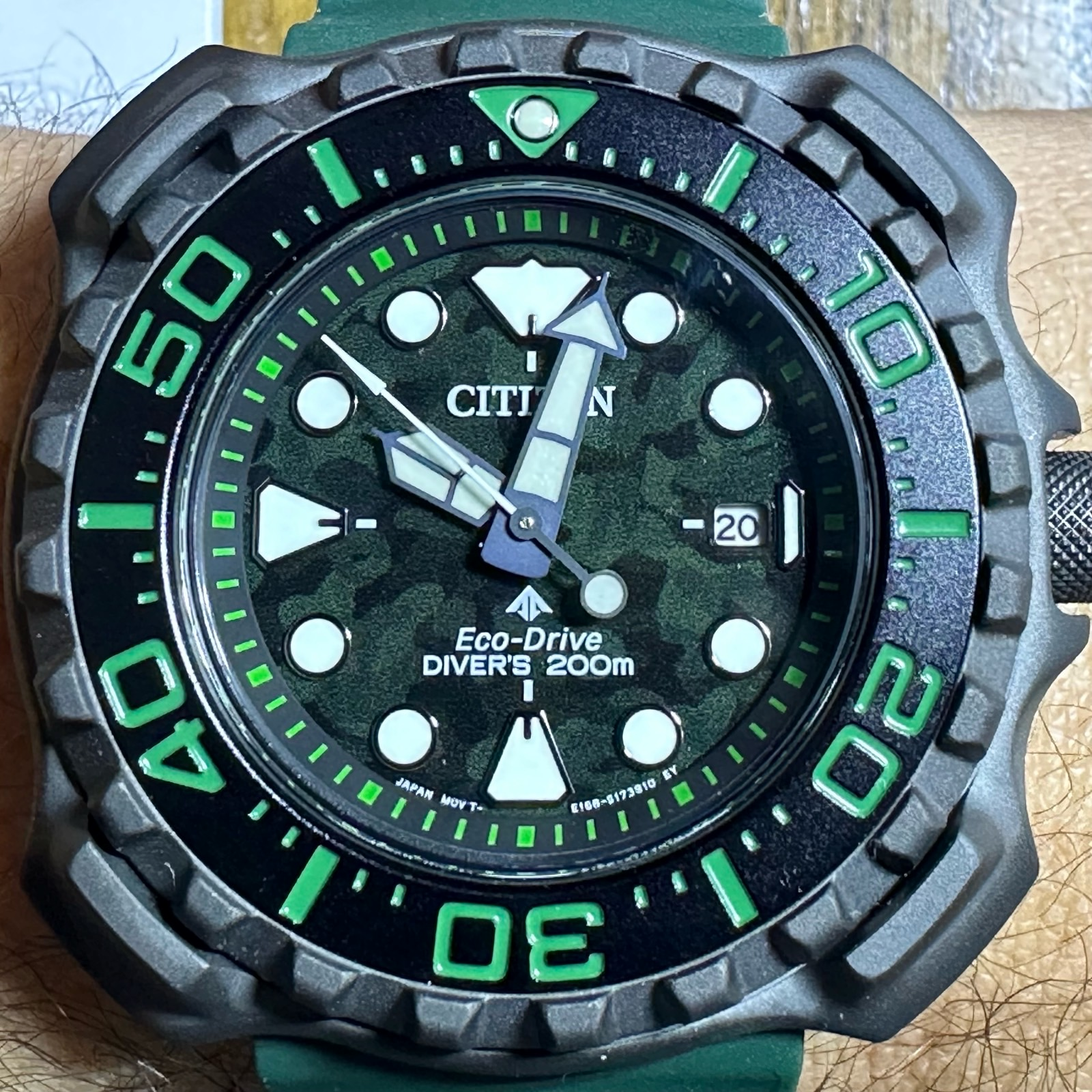 Citizen Promaster Dive Super Titanium Analog Eco-Drive Quartz