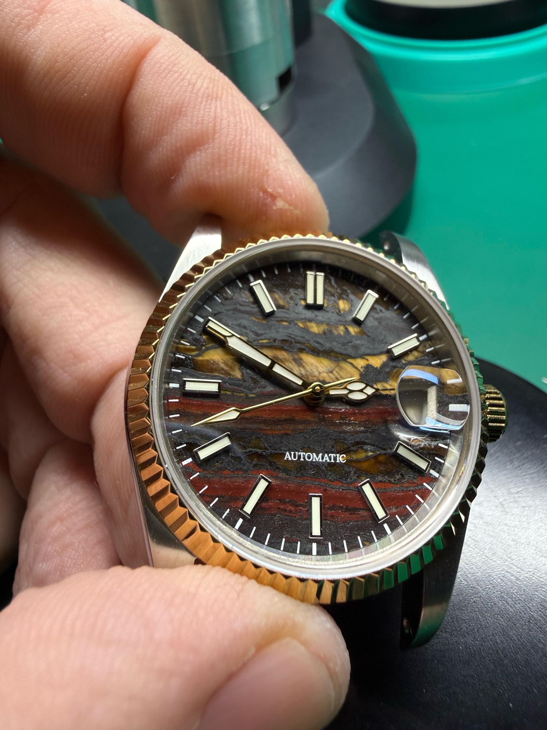 Christmas Eve Custom Watch Build 2025 | WatchCrunch