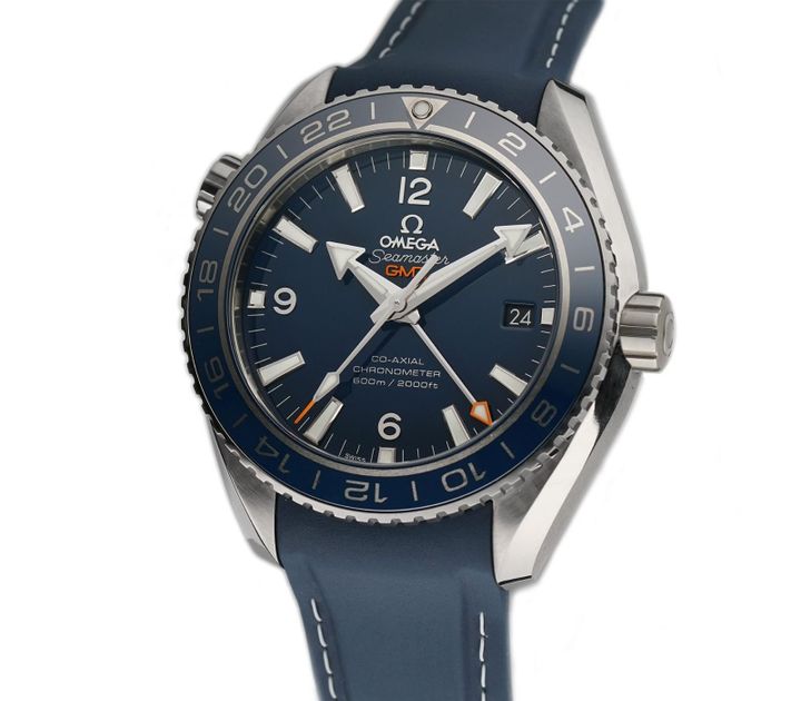Criminally Overlooked Omega Planet Ocean 2201.50 Review | WatchCrunch