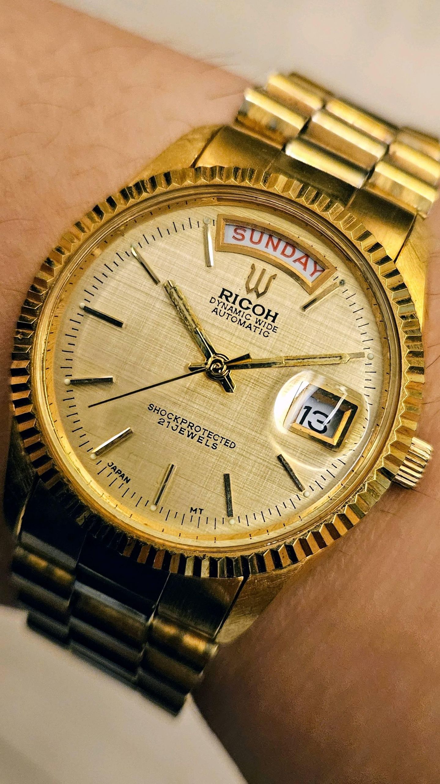 Ricoh Dynamic Wide Day Date | WatchCrunch
