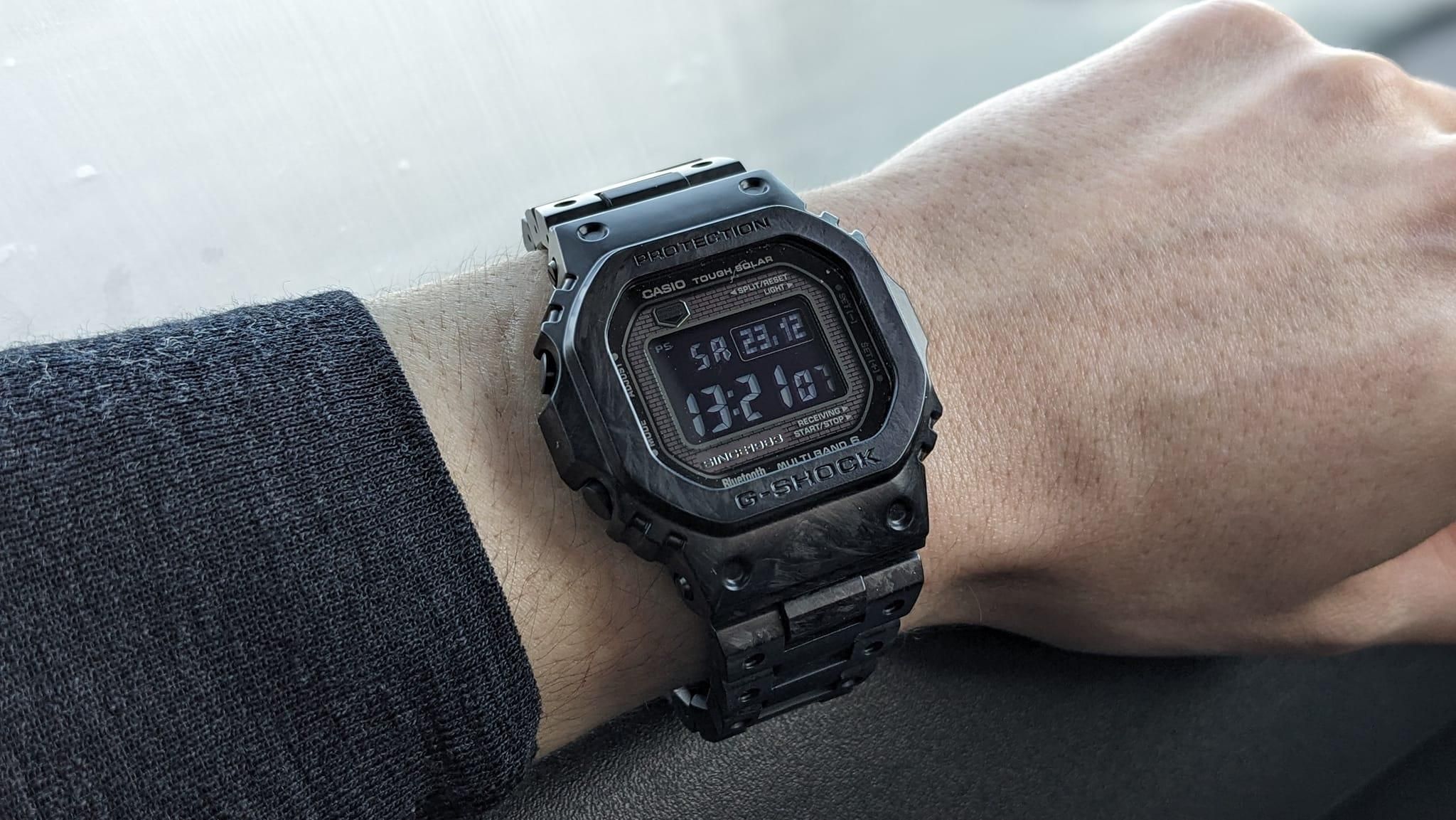 Casio G-Shock 40th Anniversary Carbon Edition – GCW-B5000UN-1