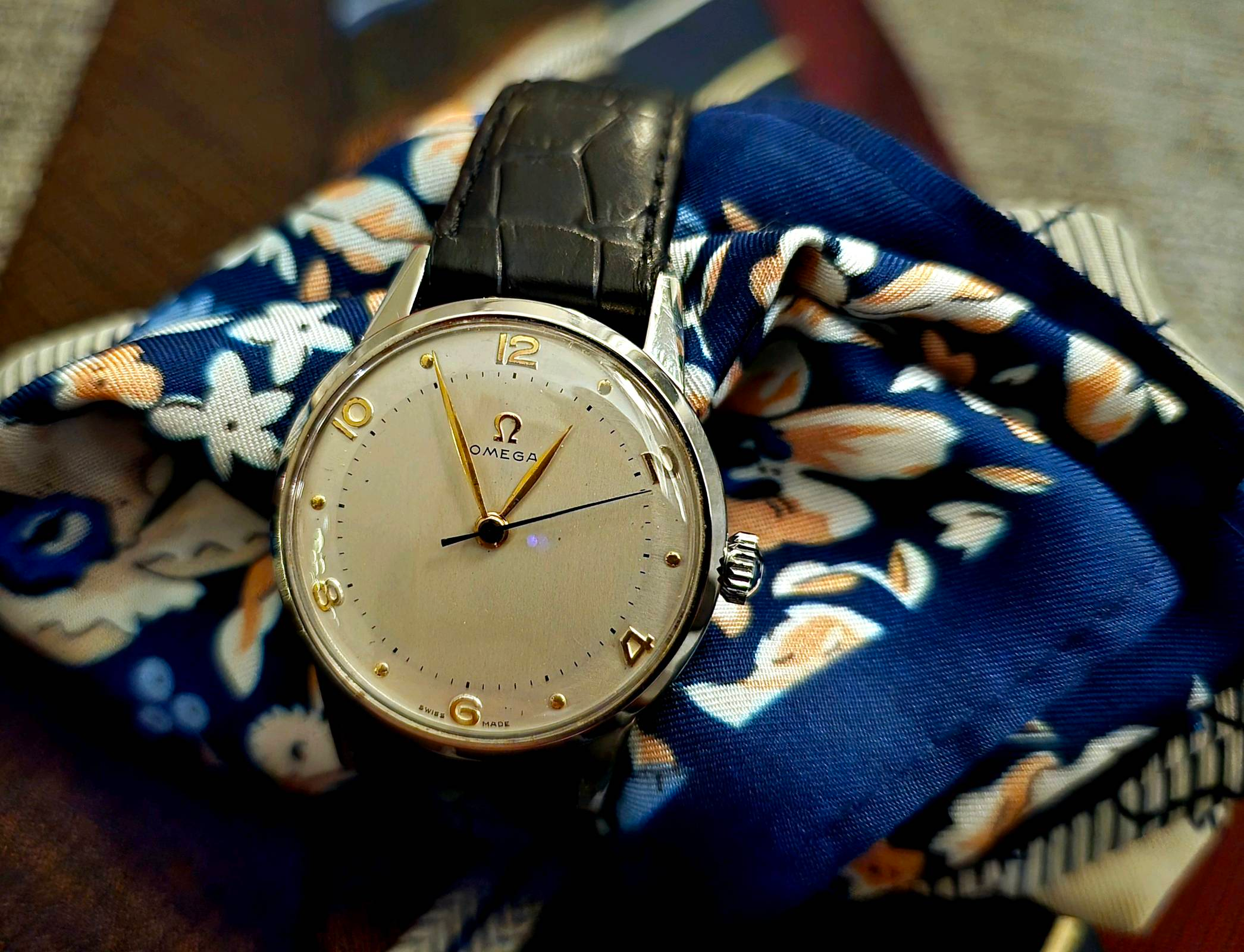 Gorgeous 1947 Omega cal. 283! 🤩 | WatchCrunch