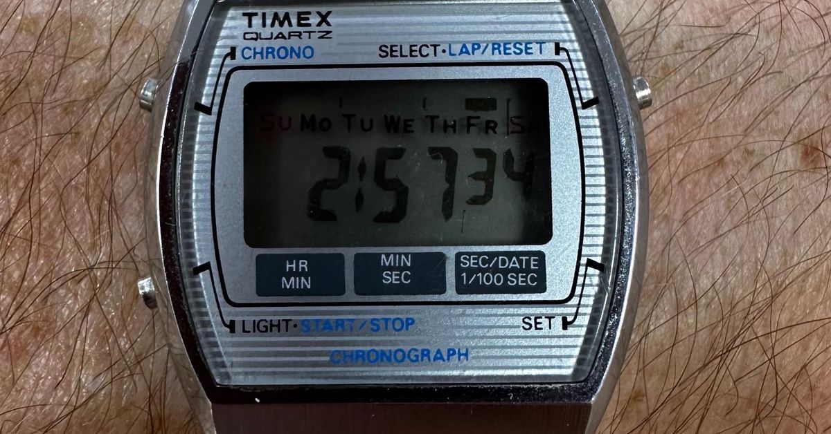 Timex Reno Retro A Retro Timex Chrono | WatchCrunch