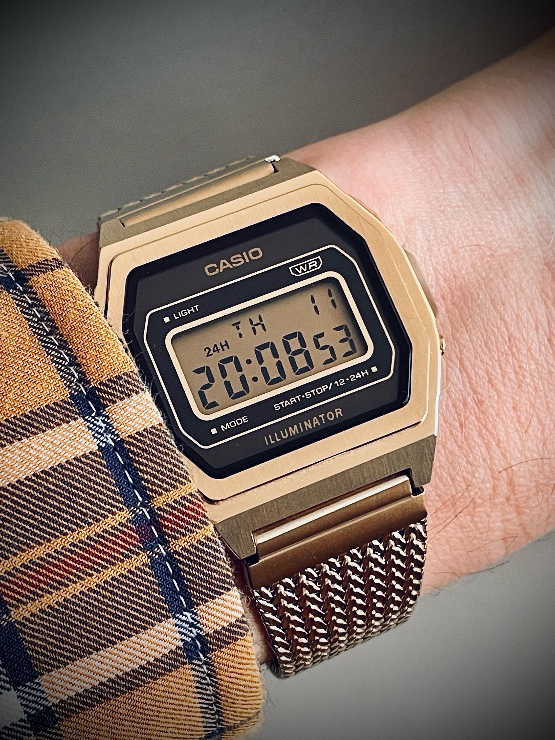 a1100d | WatchCrunch