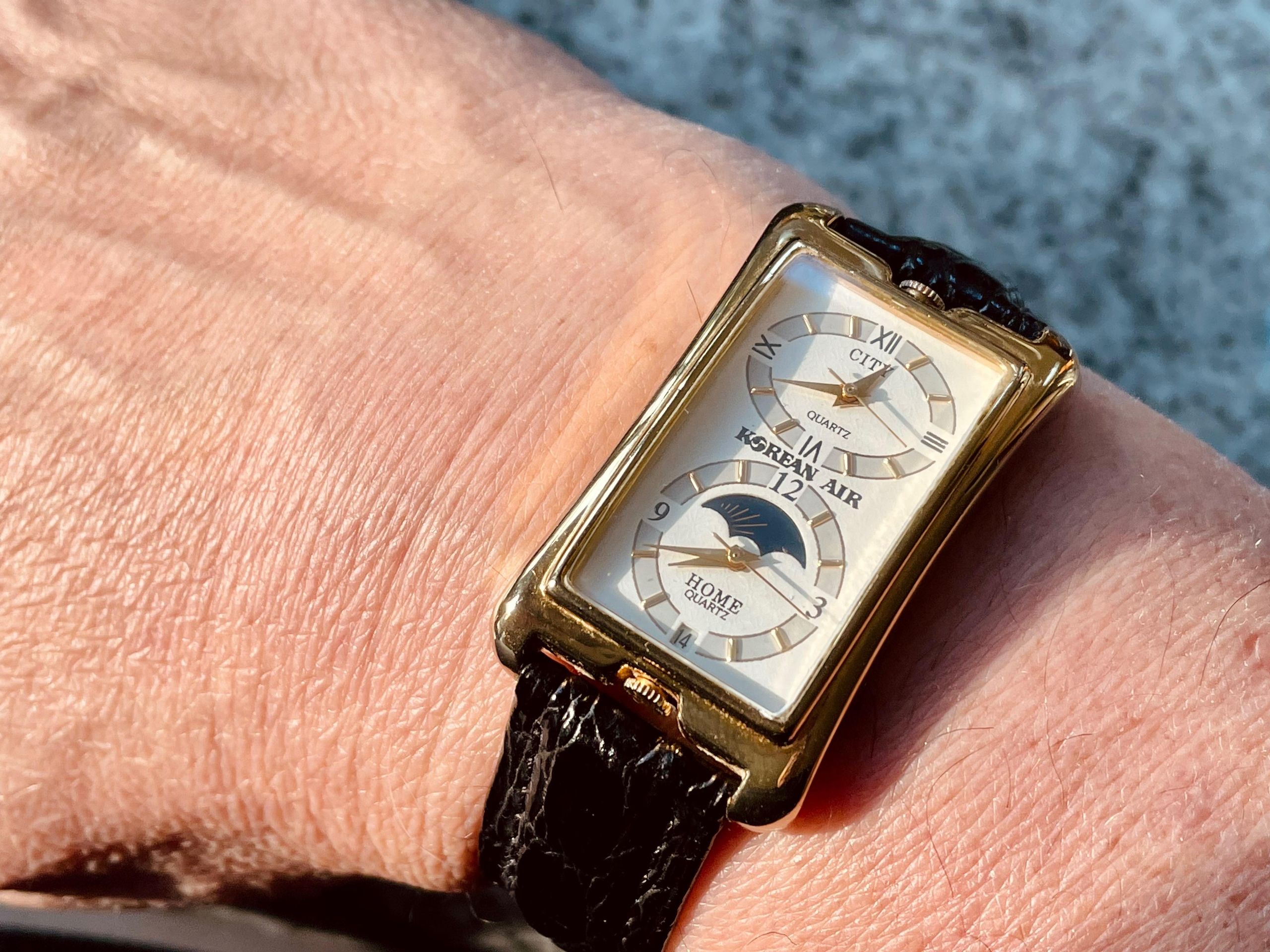 Korean Air Dual time - Tribute or gateway watch to a JLC Reverso