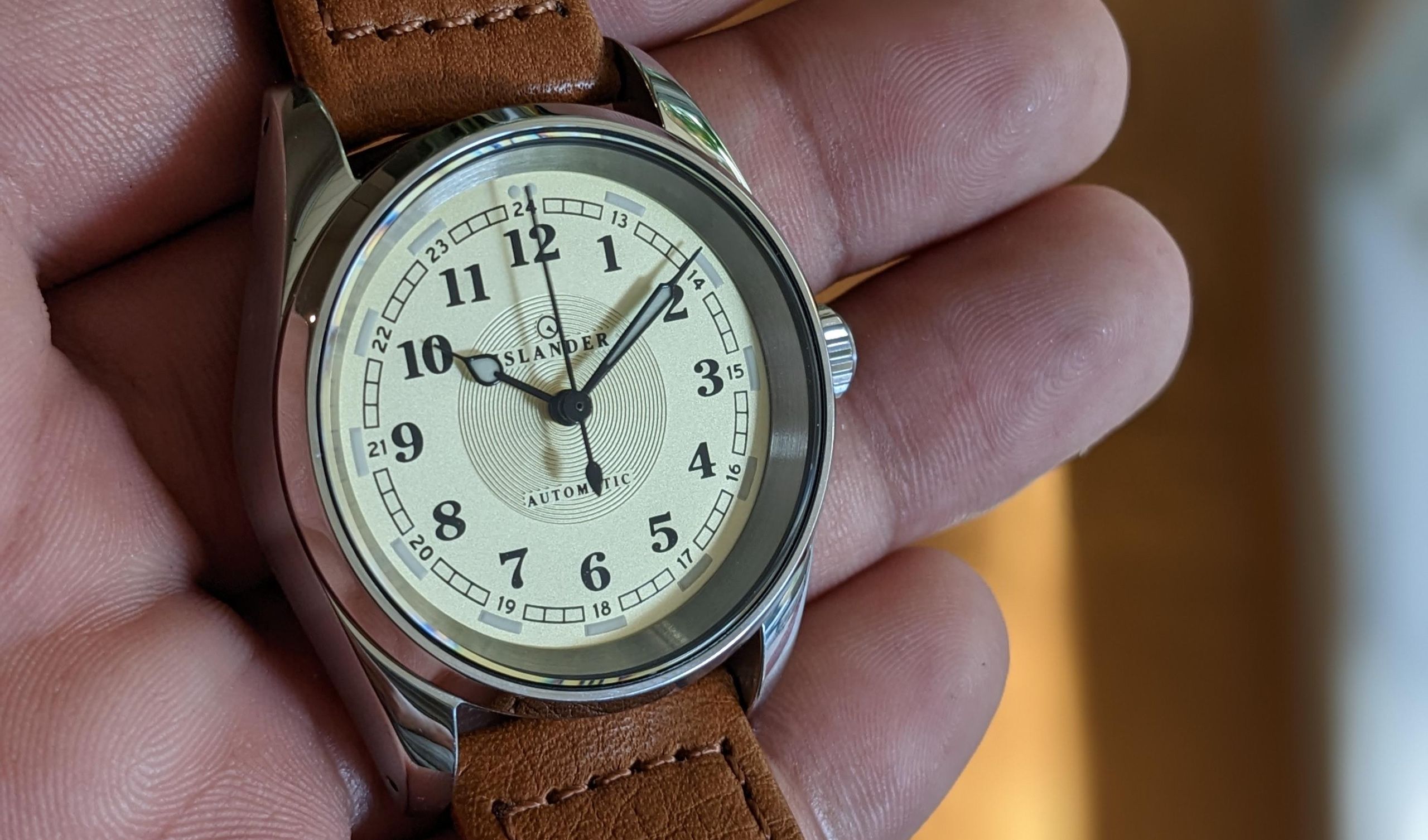 TheSharperTheBetter Islander Penn ISL-171 Review | WatchCrunch