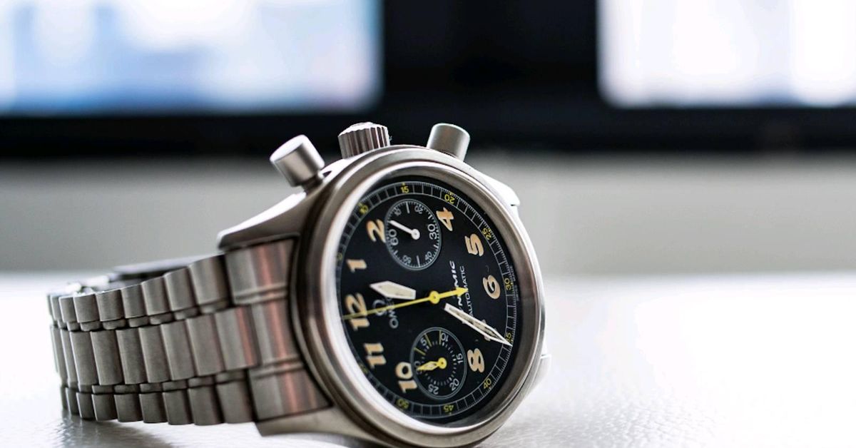 Omega Dynamic III Chronograph | WatchCrunch