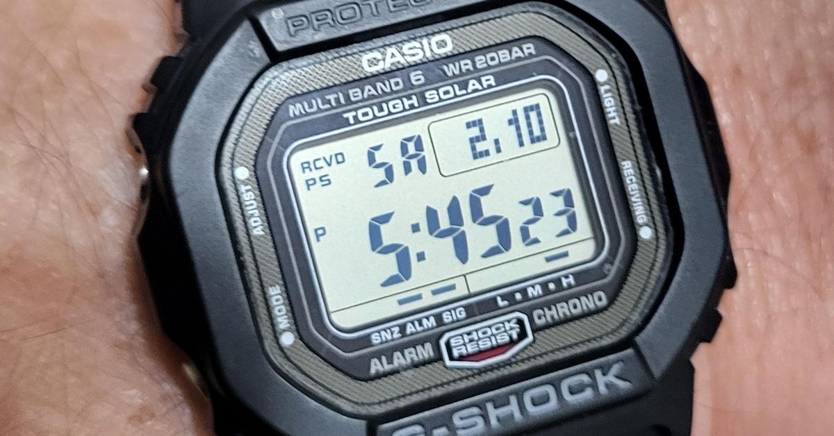 時計 CASIO G-SHOCK GW5000U Amazon.com: CASIO G-Shock GW-5000U-1JF [20 ATM Water Resistant