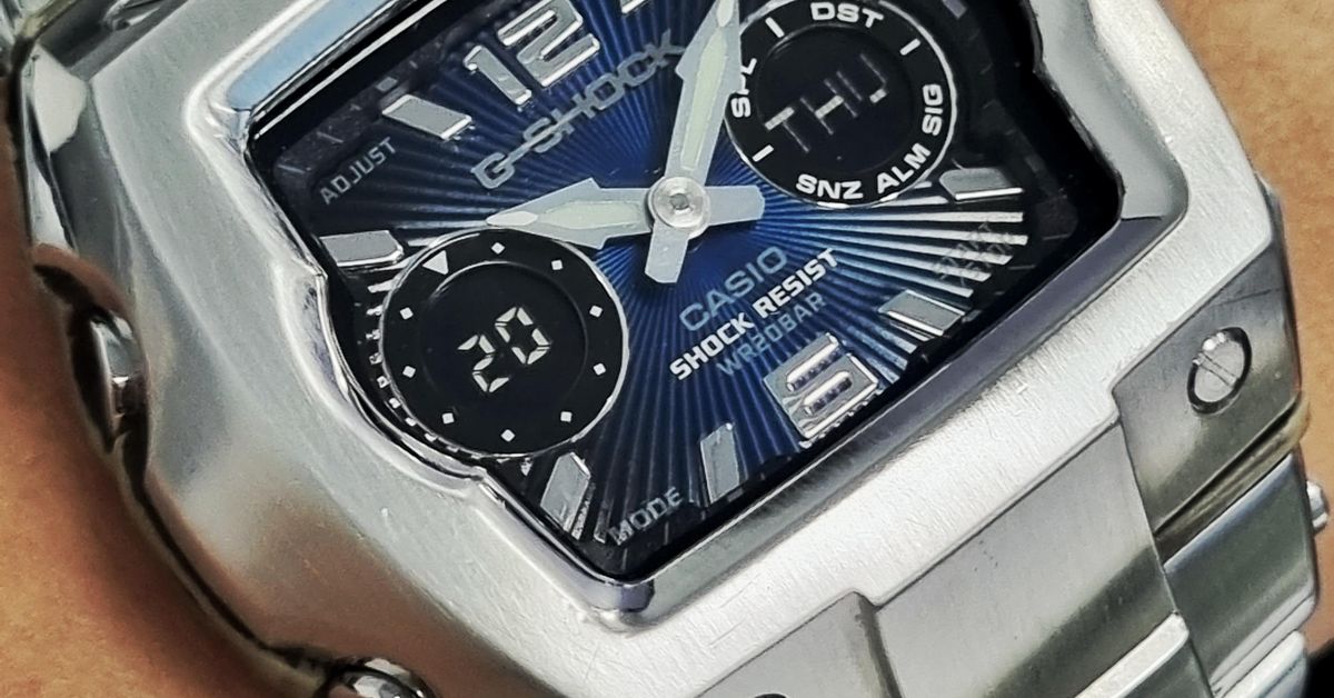 Casio G-011D-2B Metal G-shock | WatchCrunch