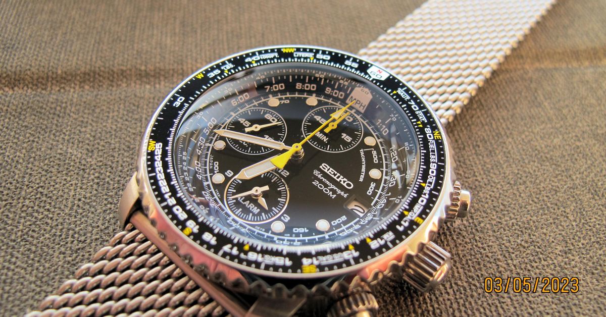 Review: The oddly satisfying Flightmaster | WatchCrunch