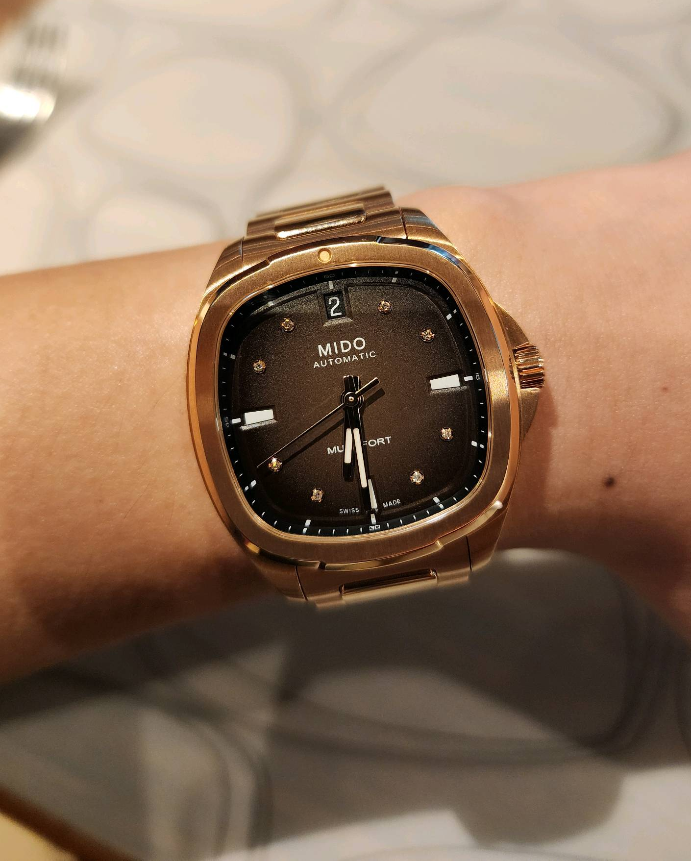テレビ MIE039 NWA: Mido Multifort TV 35mm in rose gold | WatchCrunch