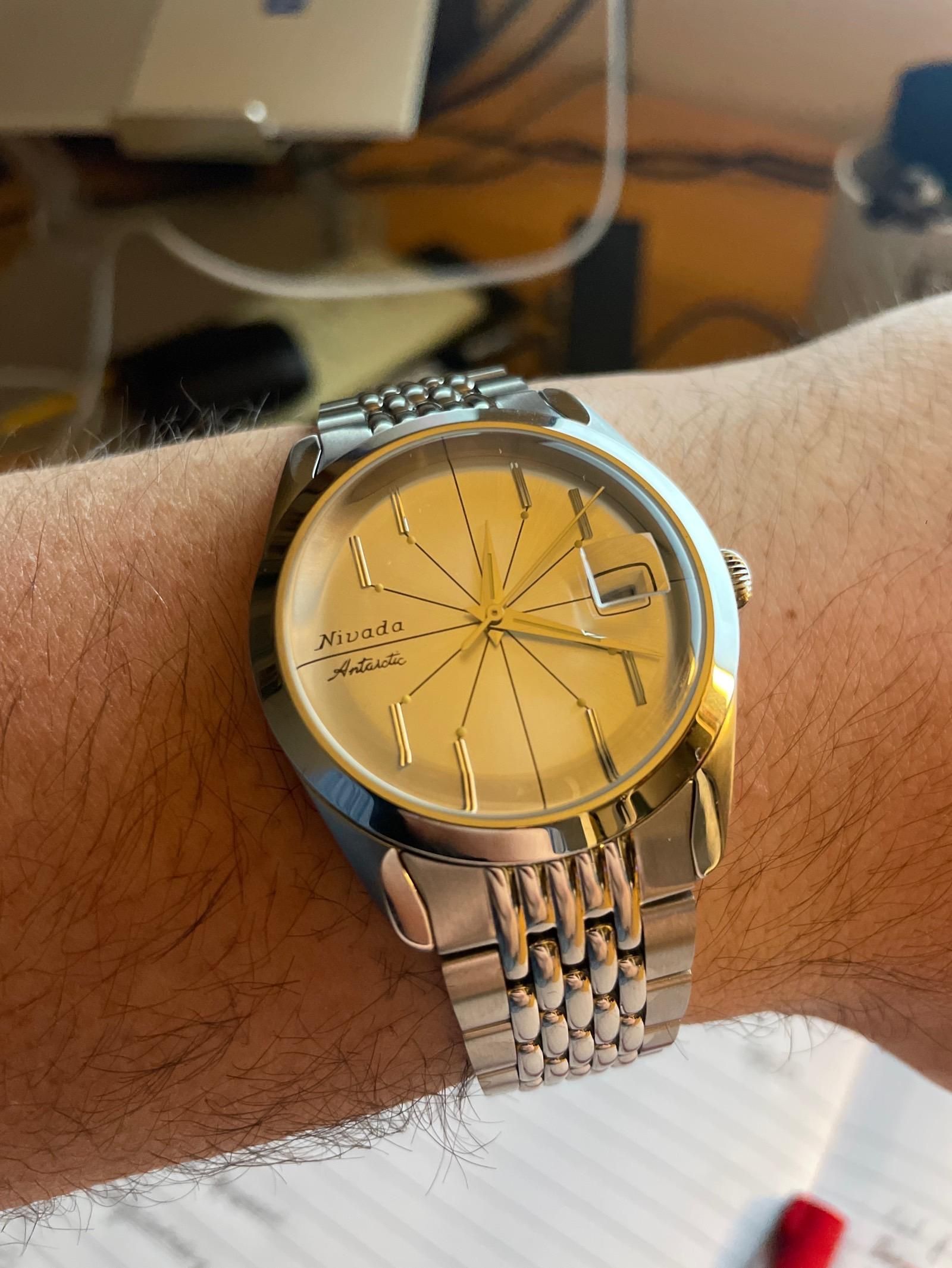 Nivada Grenchen Antarctic Spider …in salmon? | WatchCrunch