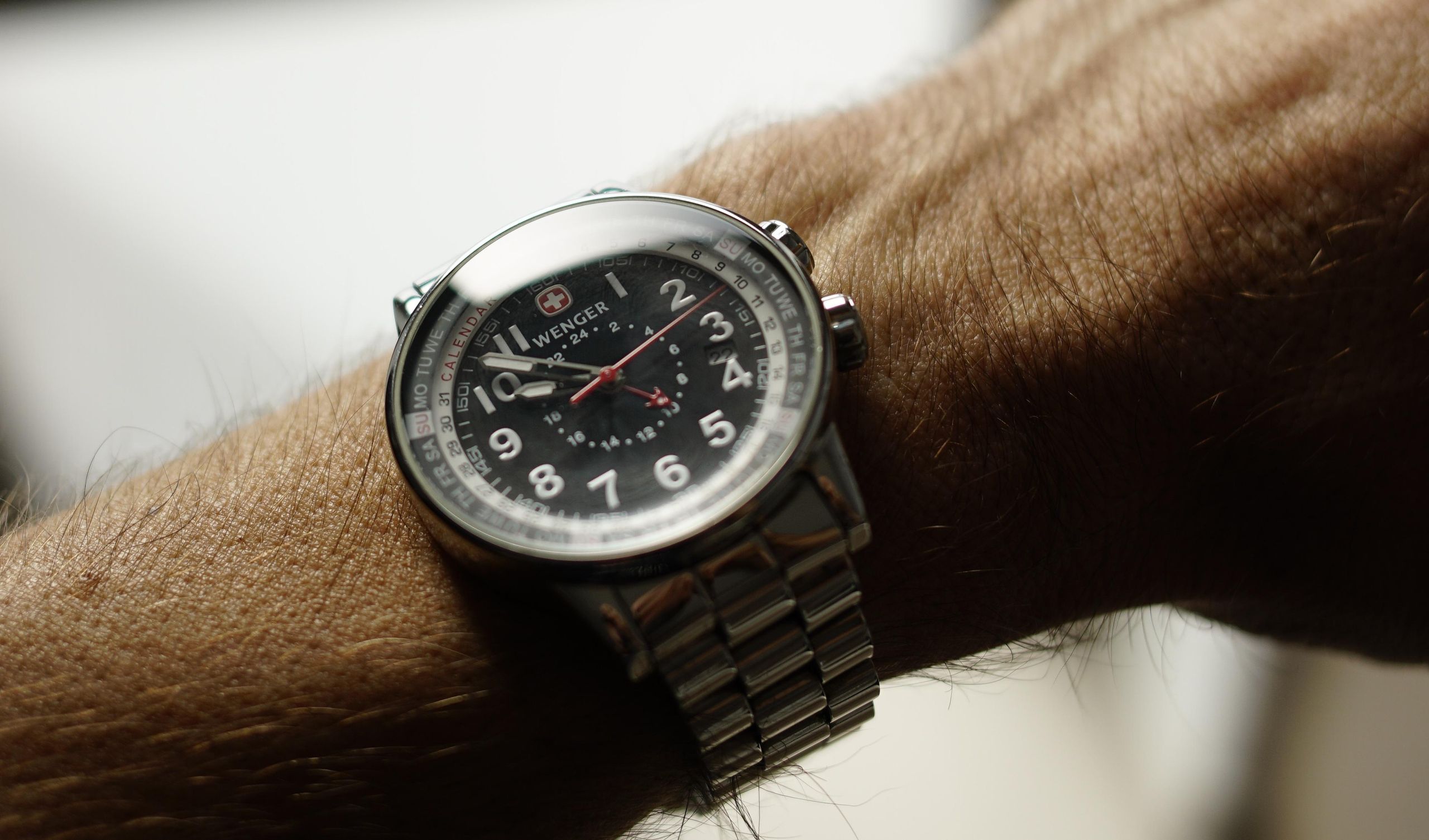 Review: Wenger Commando Calendar | WatchCrunch