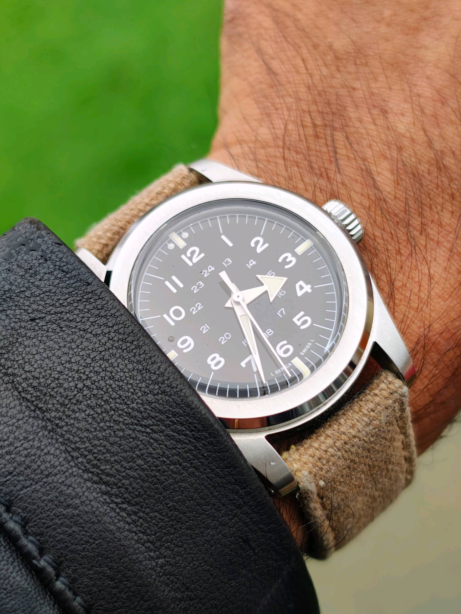 SERICA 4512 自動巻き時計 本体 Serica 4512 Commano review | WatchCrunch