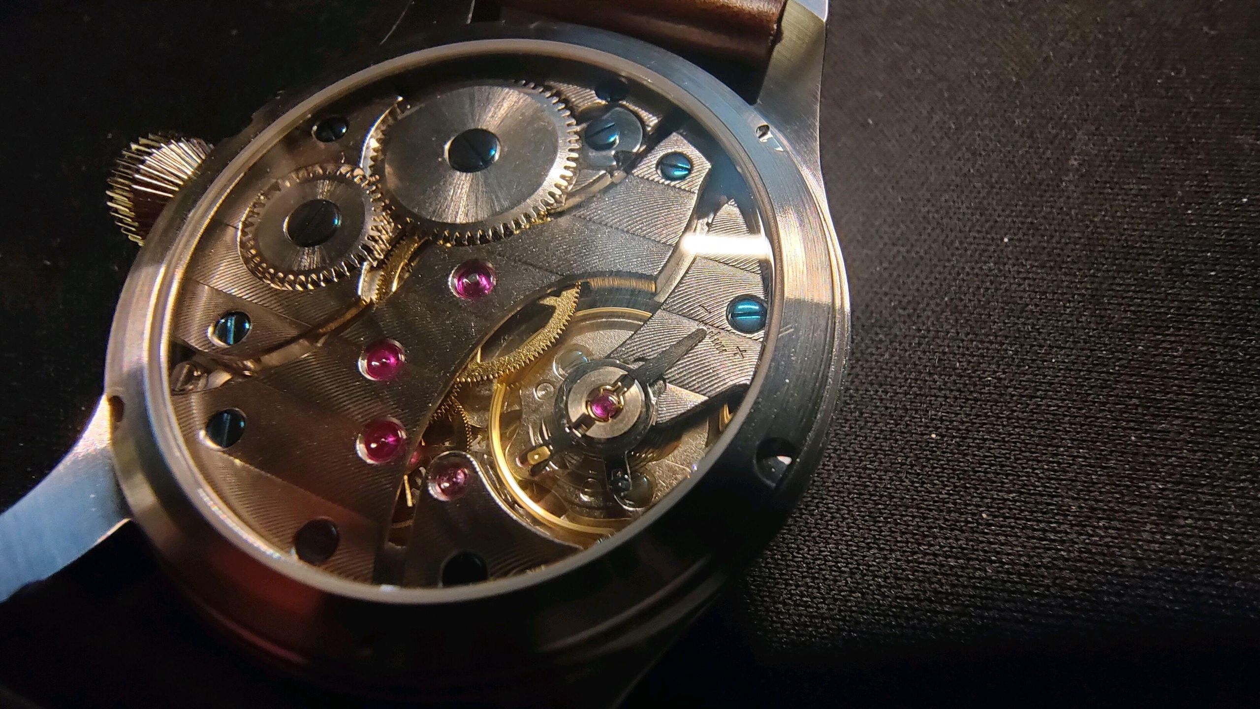 ハンドメイド‼️ワンオフ‼️ Hruodland F016 Turbine Custom | WatchCrunch