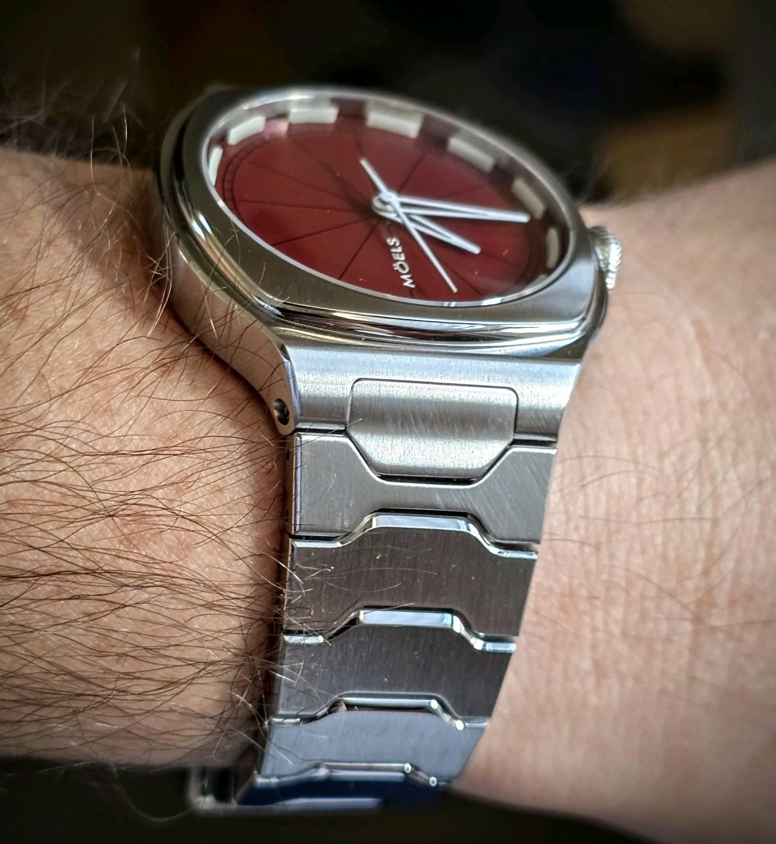 Möels 369, Space Cherry | WatchCrunch