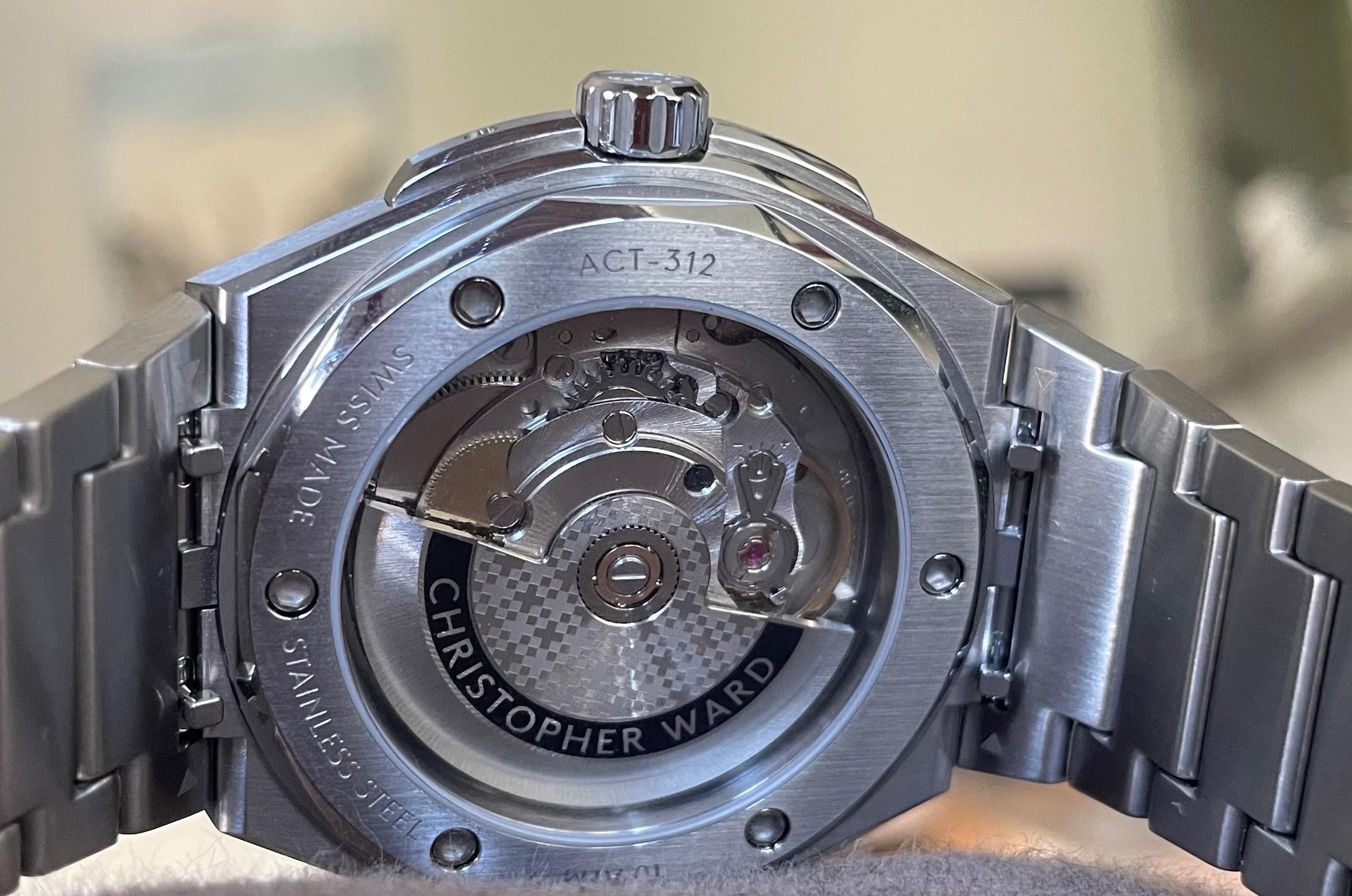 Getting off CW Twelve caseback | WatchCrunch