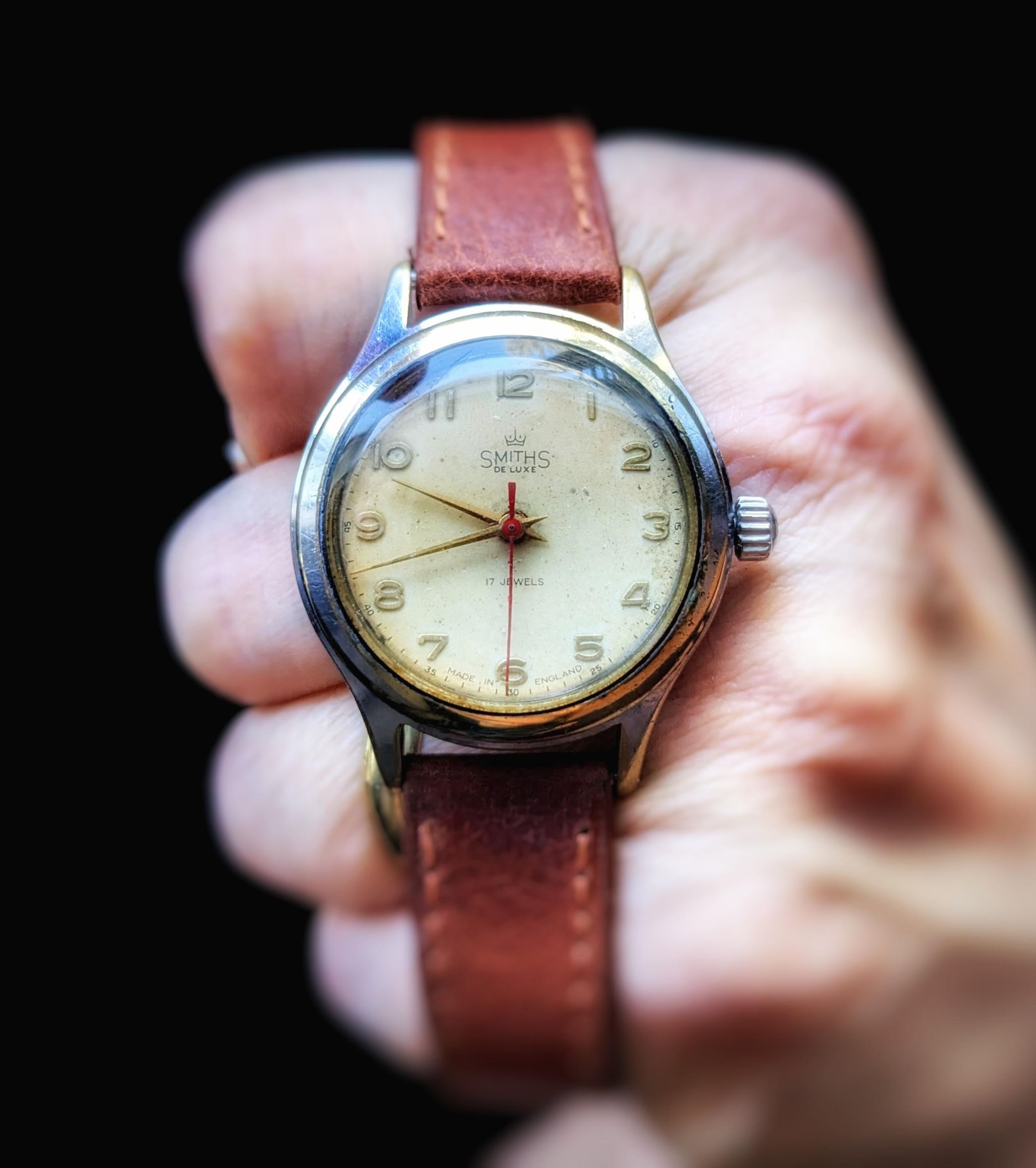 OWA 1950s Smiths Deluxe A452 Everest Pattern | WatchCrunch