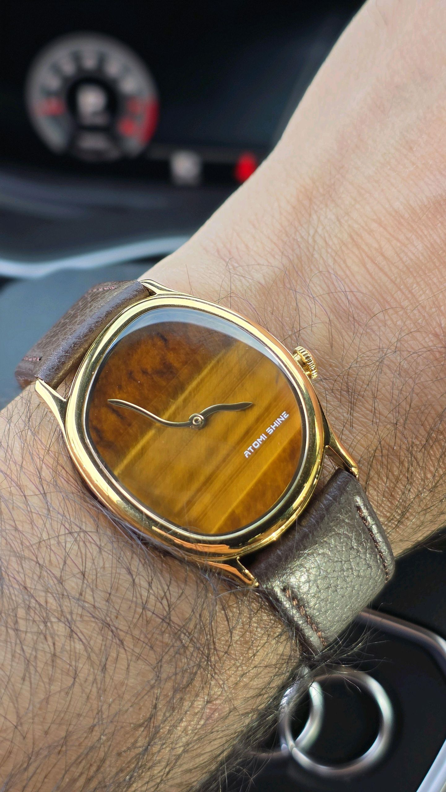 ATOMI SHINE 腕時計 Atomi Shine Watch Reviews | Bold and Creative
