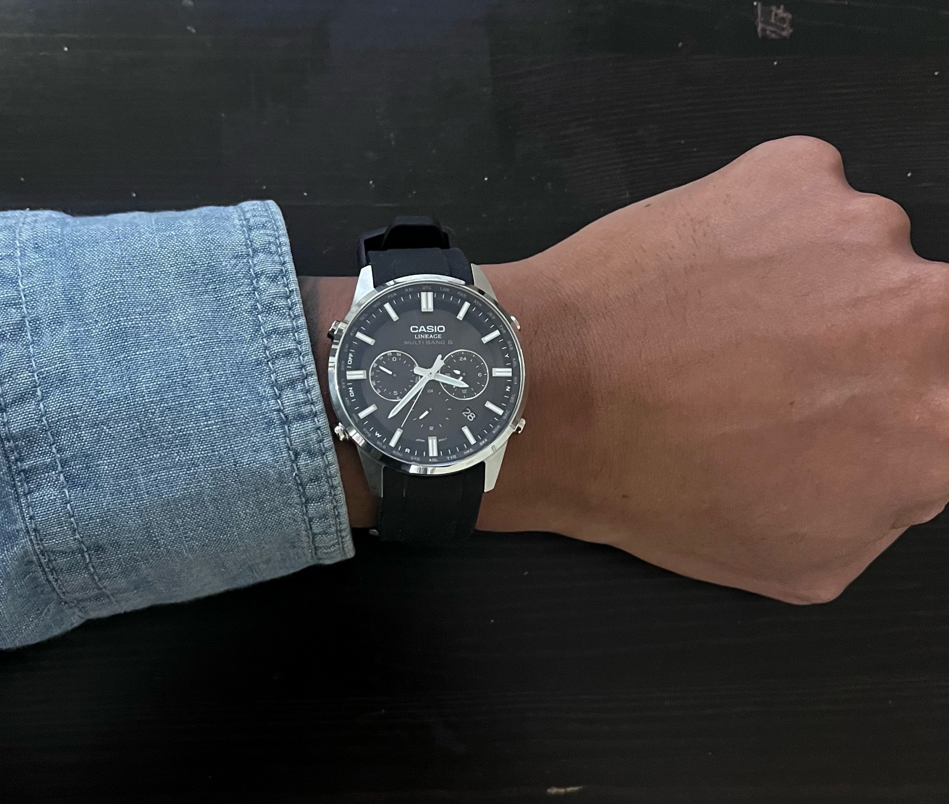 CASIO LINEAGE LIW-M700D-1AJF | WatchCrunch