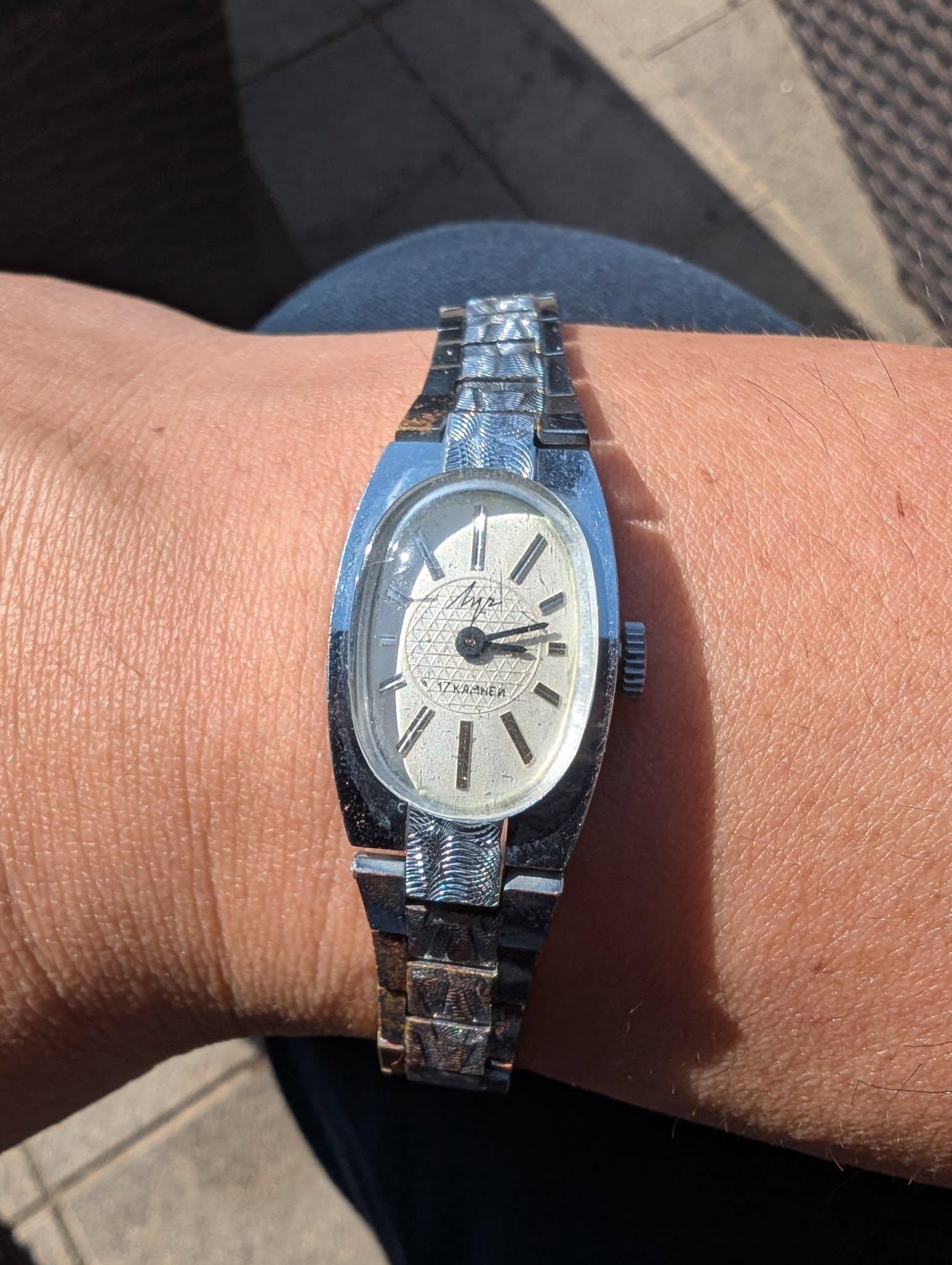Luch Ladies Manual Winding Watch (Caliber 1801.1)