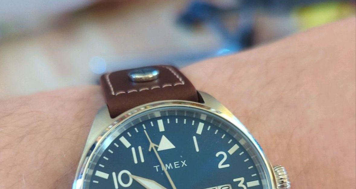 Montre Timex Homme Waterbury X Pan Am TWG030100 - Boîtier Acier 42mm, Bracelet Cuir, Quartz