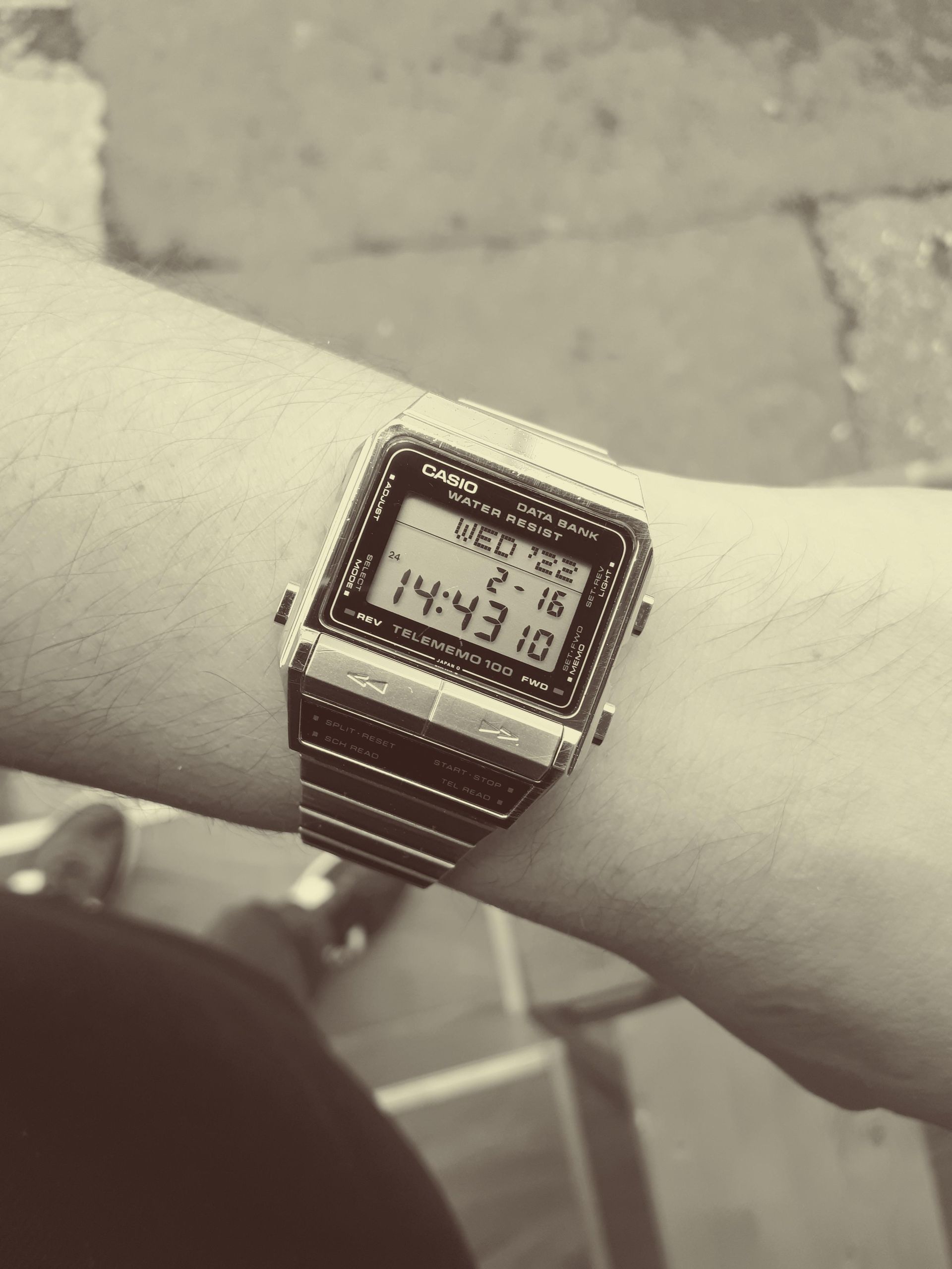 Weekly-Vintage-Digital < #4 | WatchCrunch