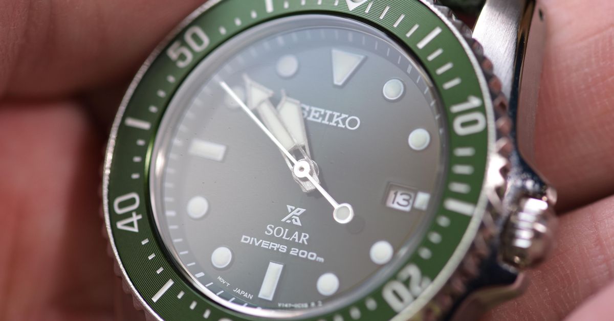 FSC×SEIKO PROSPEX Diver Scuba Seiko Prospex SNE583 Green Solar Diver Hulk – Arizona Fine Time