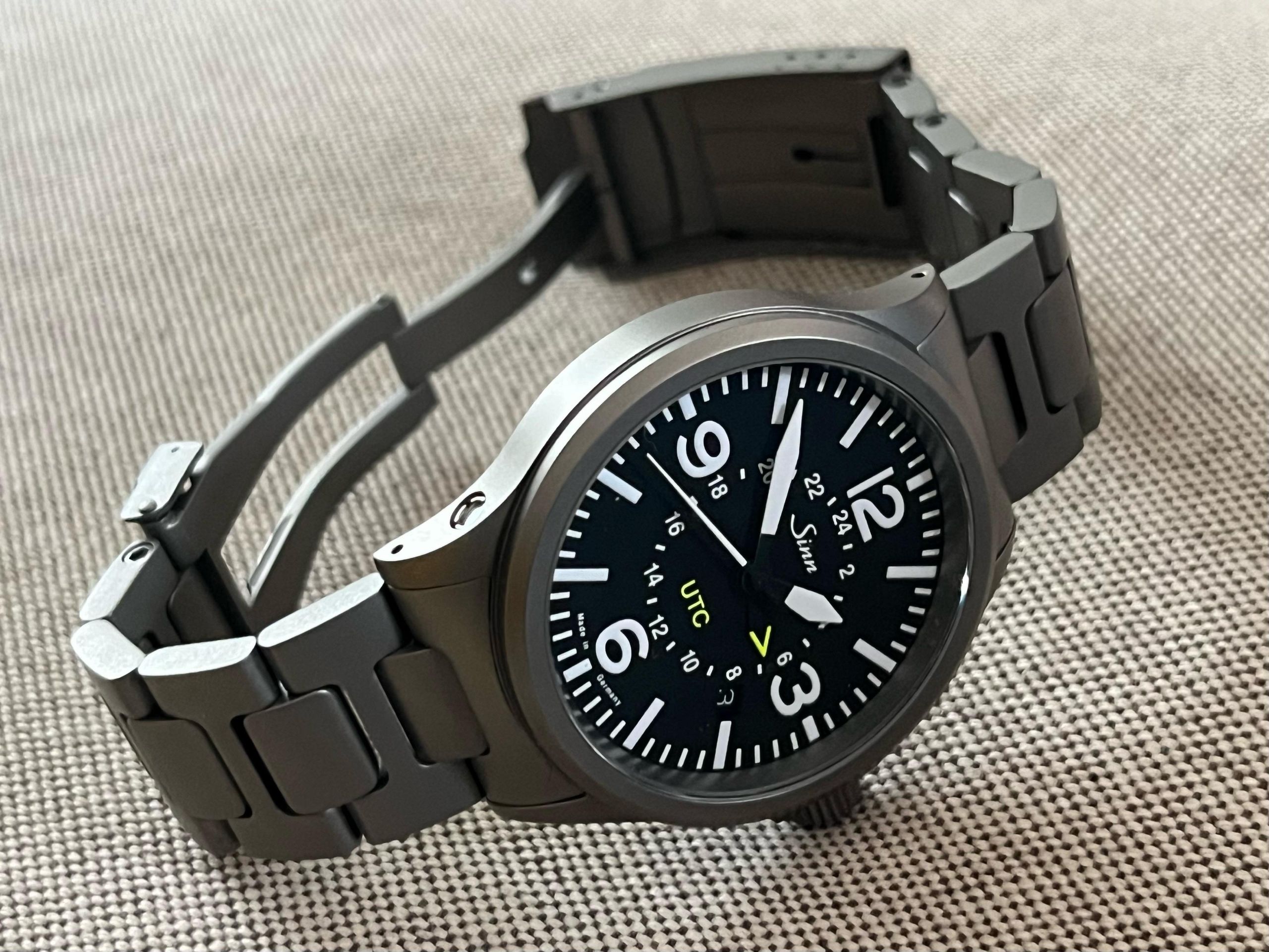 Sinn 856 UTC - A review! | WatchCrunch