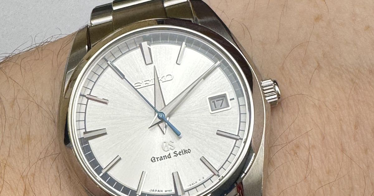 SBGX071 Neo Vintage Grand Seiko | WatchCrunch