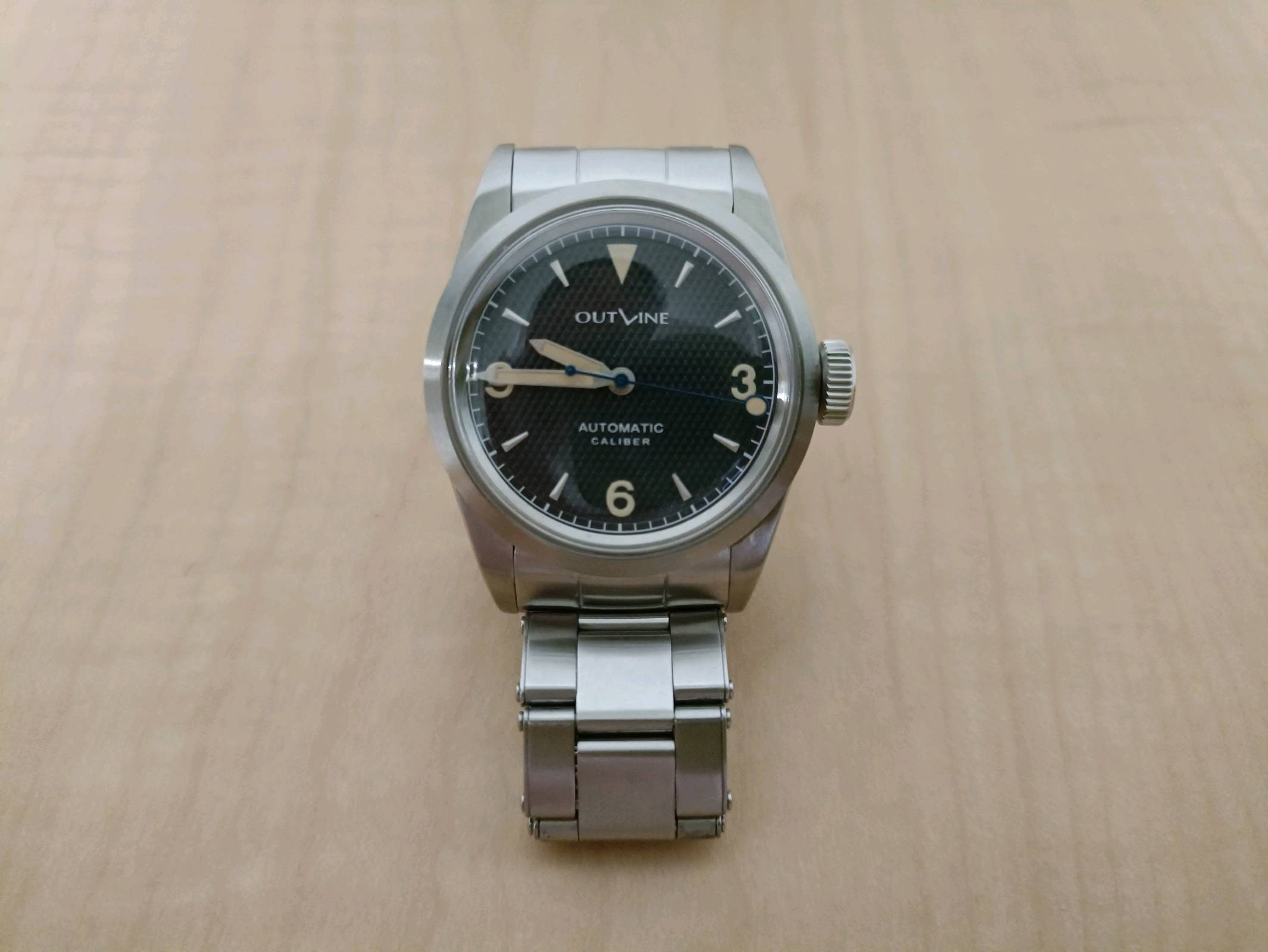 Japan's explorer homage , outline 369 | WatchCrunch