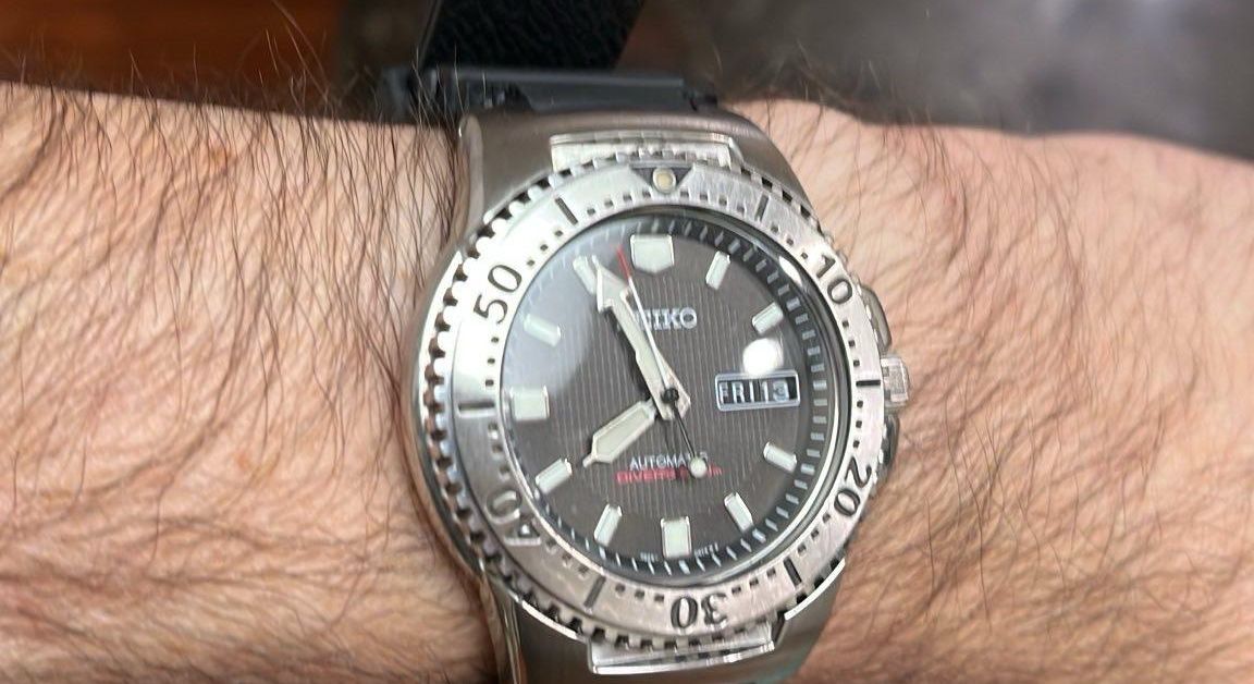 NWA! 2004 Seiko SKXA49 “Black Knight” | WatchCrunch