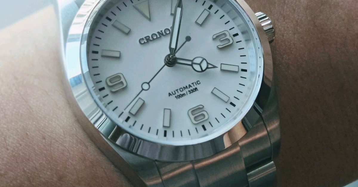 Review: Cronos 36mm white Explorer | WatchCrunch