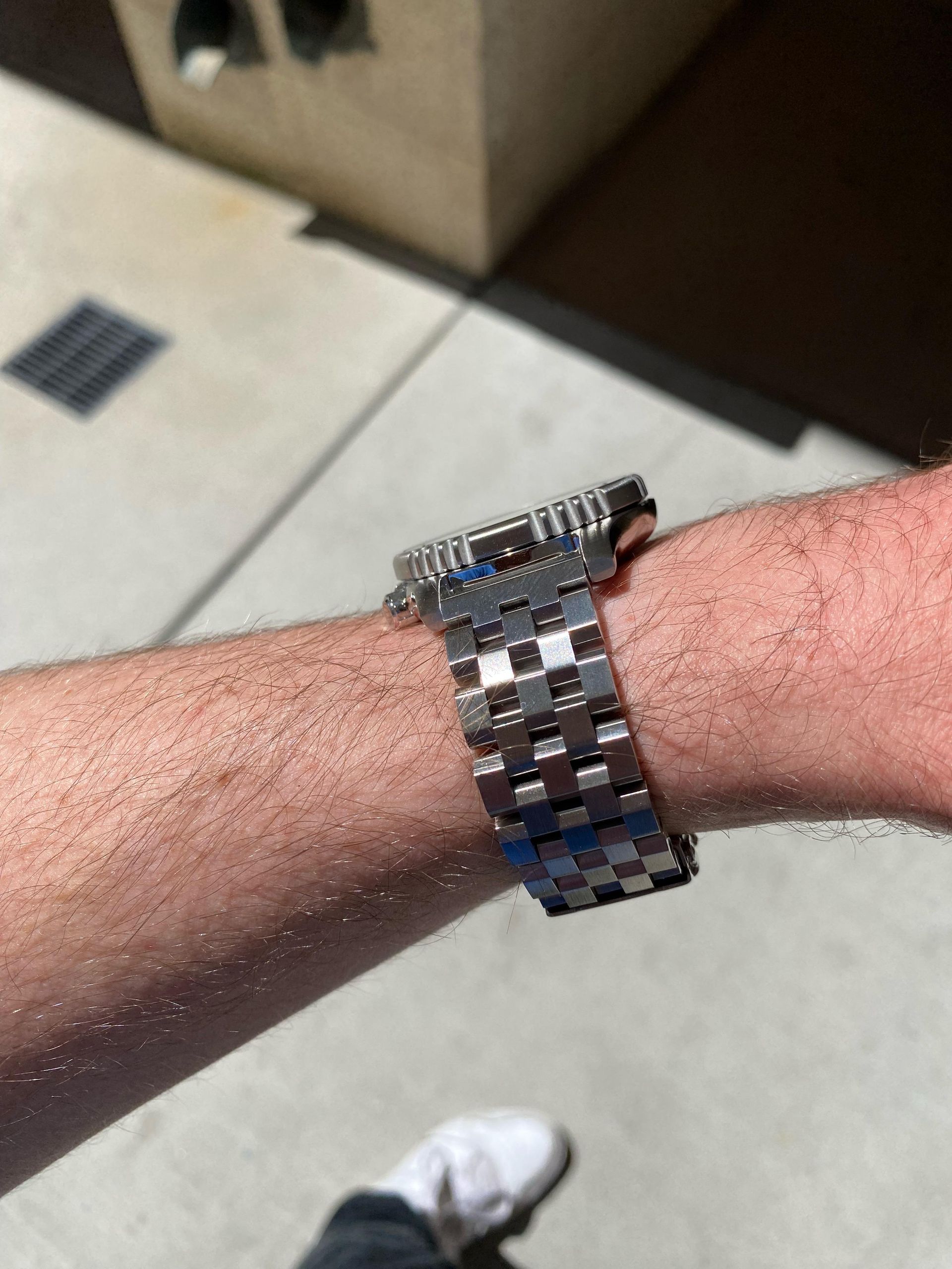 Strapcode Super Engineer II in brushed stainless | WatchCrunch